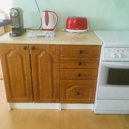 Garden View Apartment Зноймо Экстерьер фото