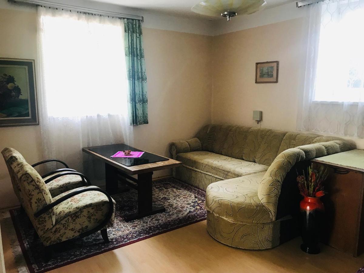 Garden View Apartment Зноймо Экстерьер фото